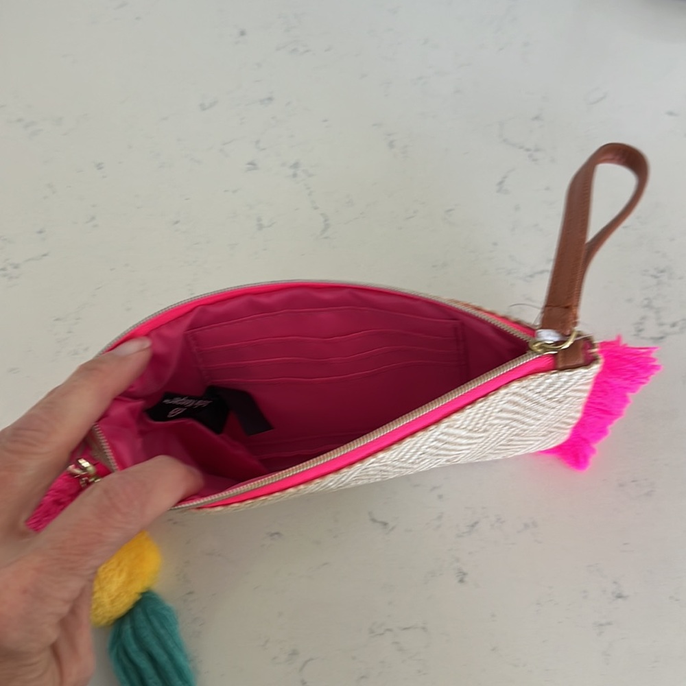 Wristlet - Picture 5 of 6